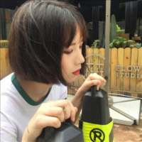 没有保护伞的孩子必须努力奔跑. 最恨的事就是橡皮筋扎