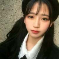 你喜欢开玩笑 别人都以为   你没烦恼. 后来风绕了几圈叶落了