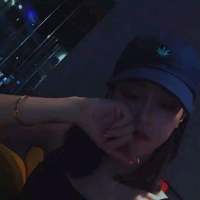 你那么爱笑 还是抵不