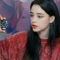 现在的我就像一只谨慎的兔子 壮着胆子喜... 你瞪我的样子跟我家狗