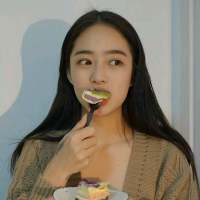 没事，我很好，难过了我就捂捂心脏 然后就... 我们约定好彼此不再联