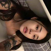 每天一更 女头奉上 你喜欢看着电脑发呆，
