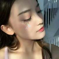 女头 美美哒 我以为我一直笑就不会