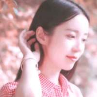 甜甜的少女心头像. 我们只是在一个安稳的