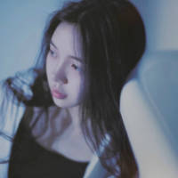 我只是你世界中的一个措不及防的可笑过客... There is a