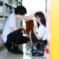 故事里的人旧了 散了