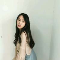 我与世界只差一个你 谁对谁错，再无力分辨