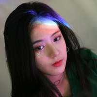 李昂的贴心女友.      ? 曾经的温柔，让我用完