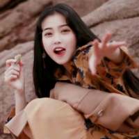 我在西北，一山又一山。与你相隔，一关又... 待收拾旧山河，从头过