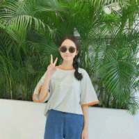 “喜欢看你微笑的样子，感觉暖暖的。“那我... 希望你说的再见，不是