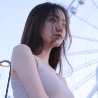 "要有多幸运 你喜欢的人 恰好也喜欢你... 总有一天，你我相遇，
