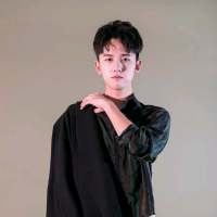 像我这种人心里不舒服也不会告诉你 要么... 没人喜欢孤独 只是不