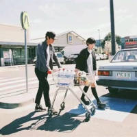 海不会不蓝 我不会不爱 很喜欢却不能在一起像