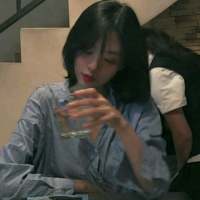 我爱他，从荧光棒到拐