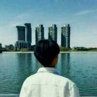 ?    天在将黑 未黑时最美     ... 其实洒脱只是装英雄