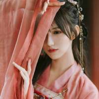 古风系女，桃花运 你是一个人孤独，还是