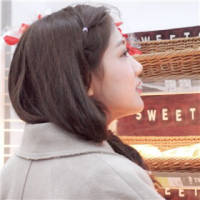 想起你给我的温柔 为你烽火戏诸侯 想打你一顿 也想抱抱