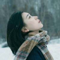 让你尝尽苦与悲你才懂真情可贵 我并不了解你，只是把