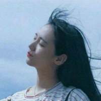 女头 There are