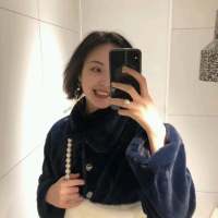 … 我们忍着爱情给的痛，