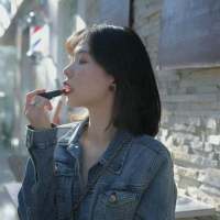 我又不止三岁当然识趣 你在我心里的位置就好