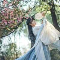 好久不见 今晚来我梦里吧 有点想你了 ?... 我只用一眼的时间去沦