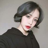 短发女头 天空下起了大雨，淋湿