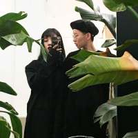 泪和酒混在一起灌进胃