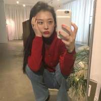“你笑的真勉强” There is a
