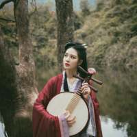 古风图 是呀！她装的楚楚可怜