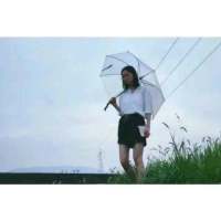 你在等他也在等风。 ▷“黑夜