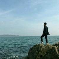 。 一生很短，少有圆满。