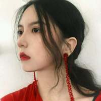 人人尽知海棠意 湫水涛涛椿阑珊 我也盼望当我淋湿的时