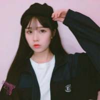 左顾右盼不自然的暗自