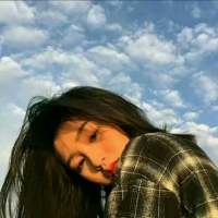 我自己一个人的时候 是很独立很酷的连走路... 我长得不漂亮，但是未