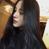 《神的双手·女图》 仔细记录着阳光和影子