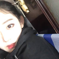 《神的双手·女图》 仔细记录着阳光和影子