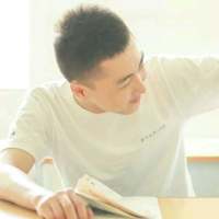 洛 钟情于岁月，浪荡于荒