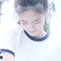 我谈了一场恋爱 最后分开了也没能抱抱他 谁说。谁说。一个人寂