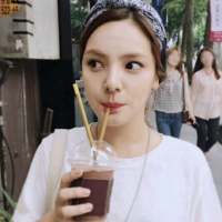 "别总听悲伤的歌 别总想从前的事 ... 若不爱我，就别对我温
