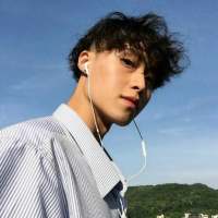 “ 后来想想你也没什么特别的 只是恰好赶... 真实的女孩不完美，完