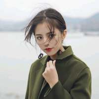 安稳. 很久以前没有胭脂，女