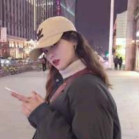 要乖乖待在我身边哦 ?不然我就把你喂猪猪... 两个人在一起 有了对