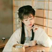 你眼中有柔情万种，如脉脉春风，冰雪也消融... 思想有多远，你就滚多