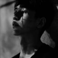 一辈子不长 不要在让你不快乐的 人和事上... A people o