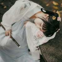 春风十里不如你。三里