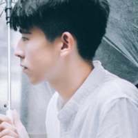 1 淹没在浪漫的气氛里，