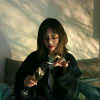 “得到不想要 想要得不到” 同龄的女生总比男生成
