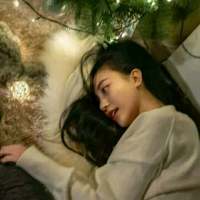 枕头要常晒因为里面满是辛酸泪而且装满了发... 我们的爱情完美的就像