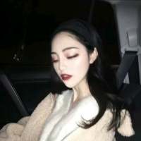 洛